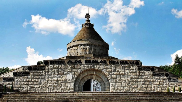 RO_VN_Marasesti_mausoleum_3